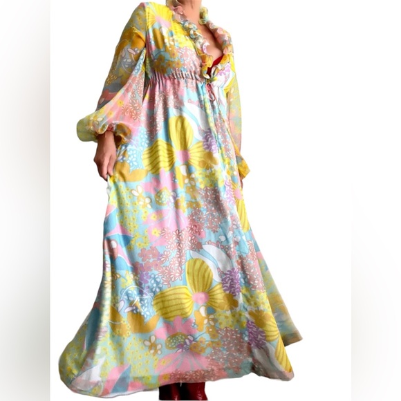 SOLD-Fantastic Vtg. Collectors 70s Pastel Flower Psychedelic Print Maxi Dress - Picture 2 of 8
